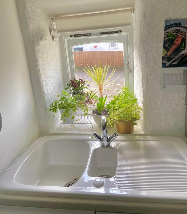 Idyllic Cornish Cottage, Superking Bed, Private Garden Dogs Welcome トルーロー エクステリア 写真