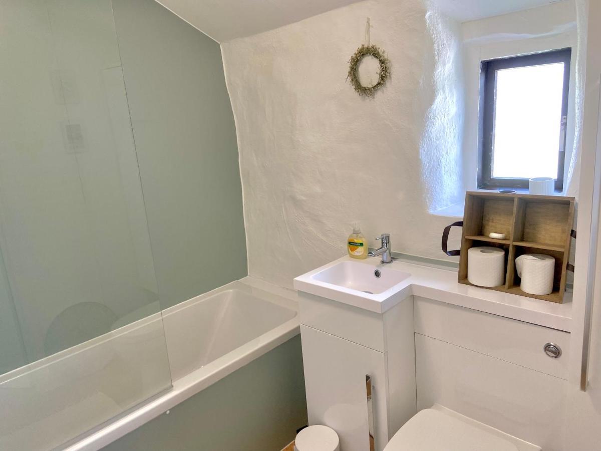 Idyllic Cornish Cottage, Superking Bed, Private Garden Dogs Welcome トルーロー エクステリア 写真